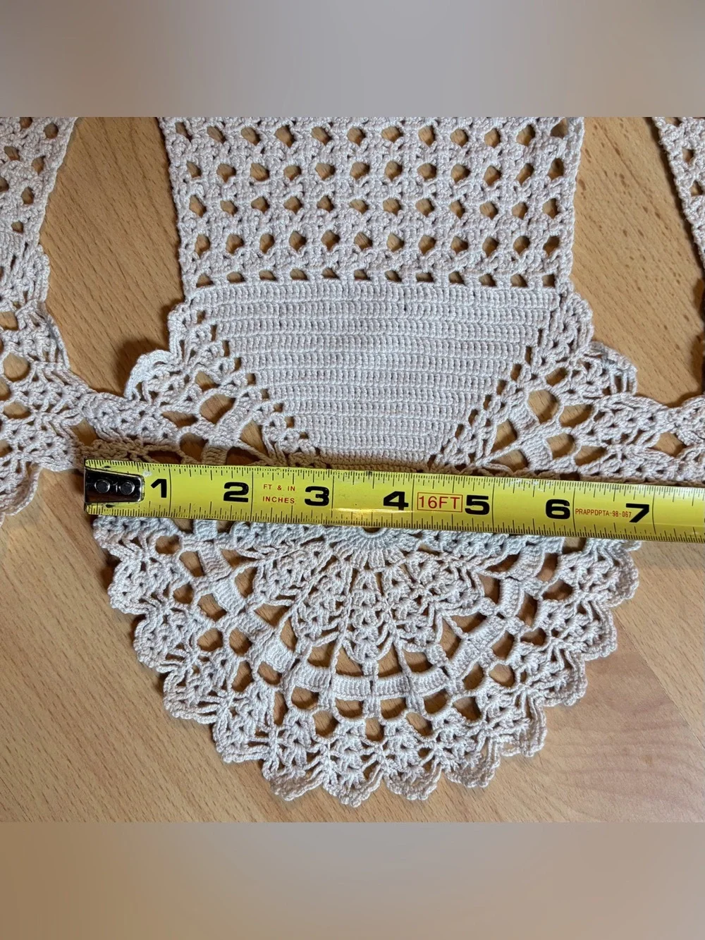 Vintage round pinwheel pineapple crochet cream cotton tablecloth (52”diameter)